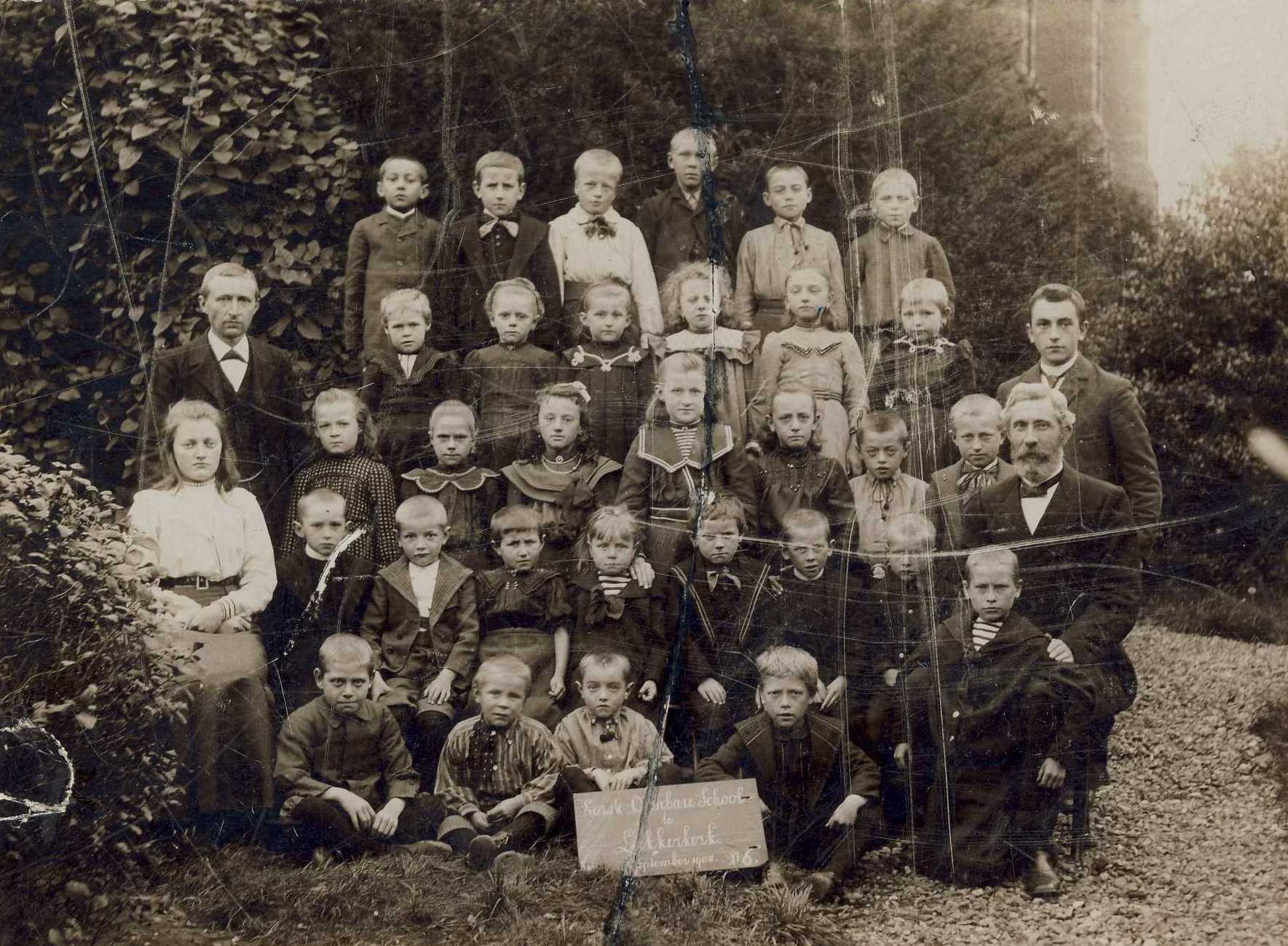 Schoolklasje Stijntje Roest, 1904