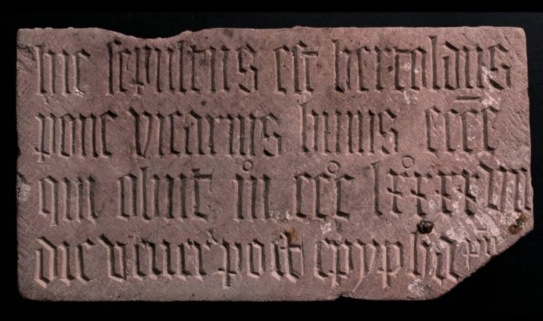 Grafsteen Bertoldus Ponc